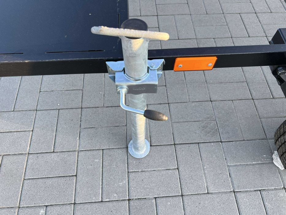 Прицеп для генератора до 700кг - легковий одновісний з опорами