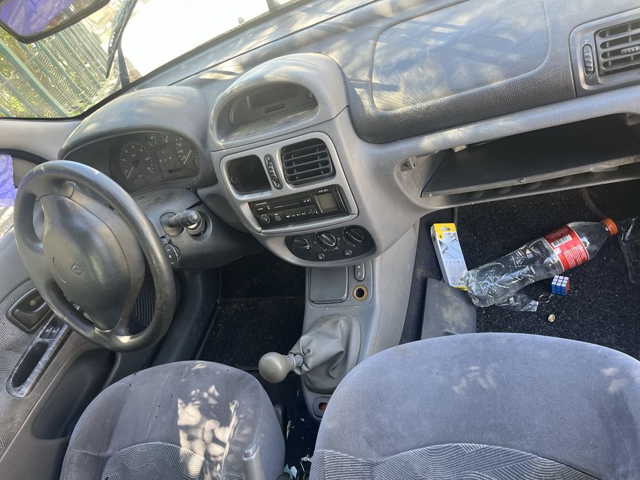 Vendo renault clio para desocupar