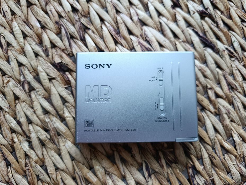 odtwarzacz MD  Made in Japan