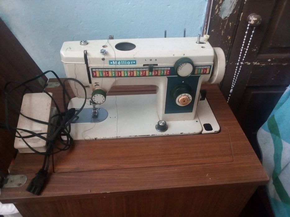 Máquina de costura