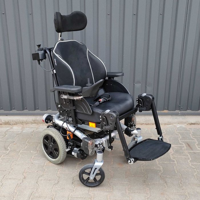 Wózek inwalidzki elektryczny Invacare Bora +joystick opiekuna+nowe aku