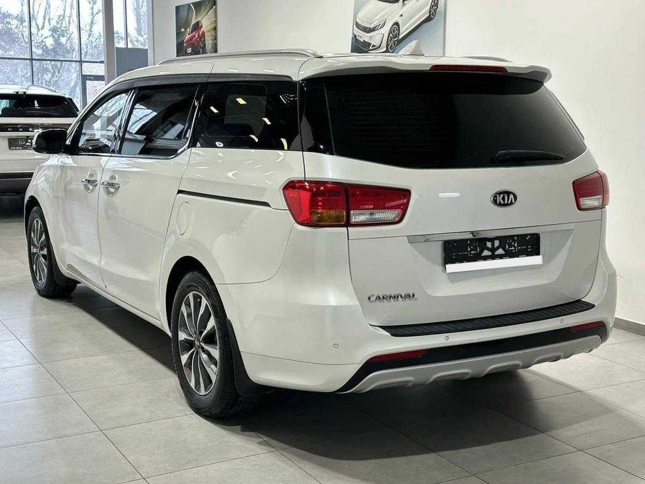 Kia Carnival 2015