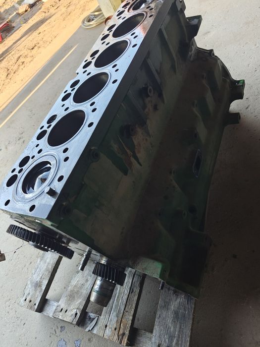 Blok silnika słupek wał john deere 6068 6.8L