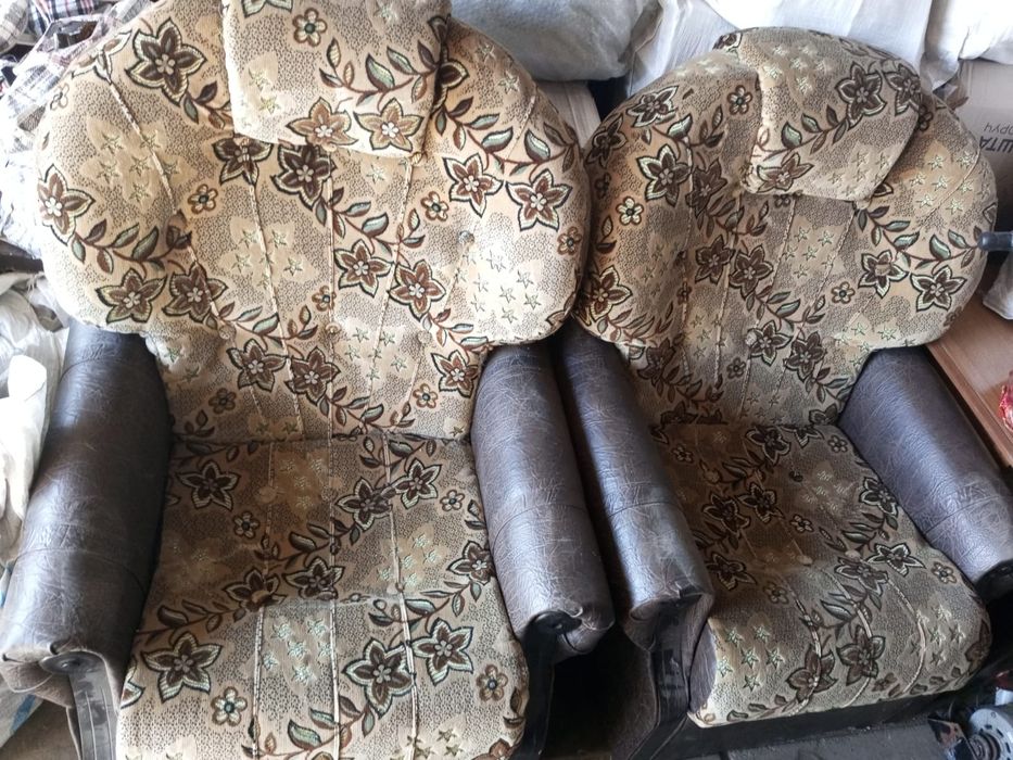 Кресла мягкие б/у