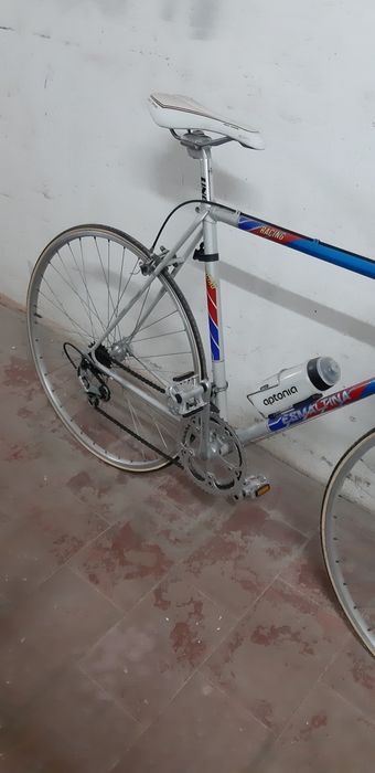 Bicicleta de estrada marca esmaltina em muito bom estado bonita