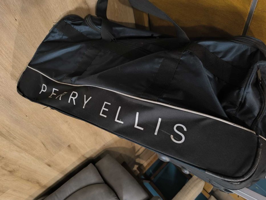 Mala/saco Perry Ellis Com troley