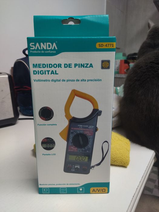 Digital Clamp Meter - New in Box64284041690627120