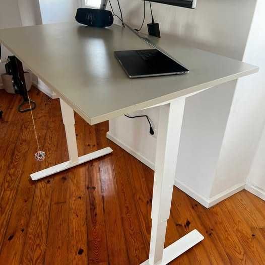 (mesa + braço articulado) |