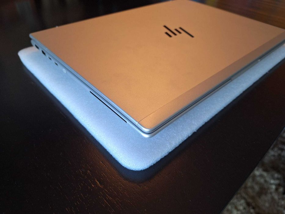 Hp Elitebook 640 G11 / I5 Ultra 135u / memória 24Gb / ssd 256gb