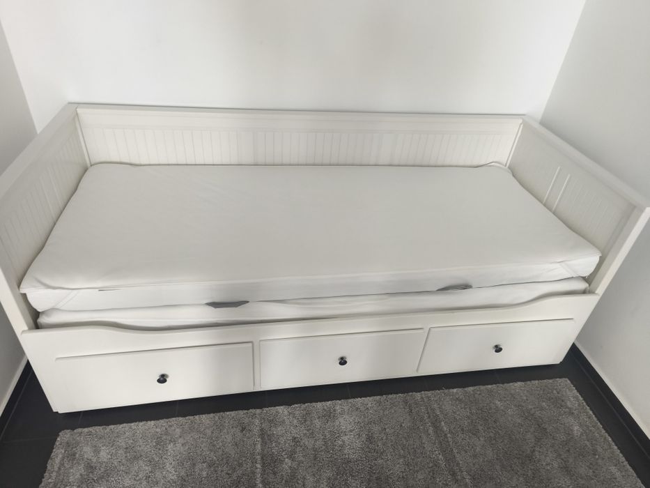Brimnes (modelo IKEA)