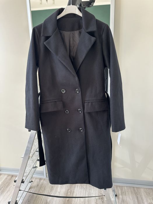 Płaszcz długi czarny dwurzędowy klasyka wloska produkcja