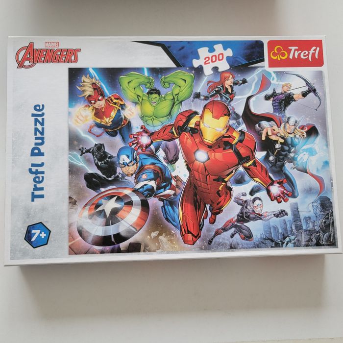 Продам Trefl Пазли (Тачки, супергерої, динозаври)