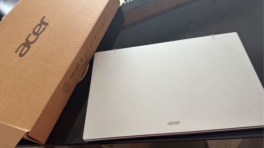 Notbook acer 1 T