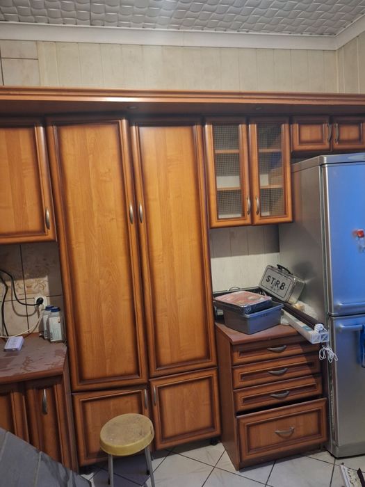 Drewniane solidne szafeki kuchenne + ława + kuchenka z piekarnikiem