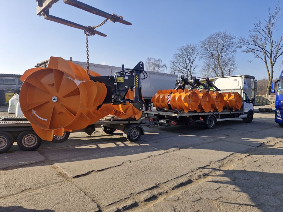 Rownarka do pryzmy tornado reck pryzm trawy kiszonki wał Veenhuis