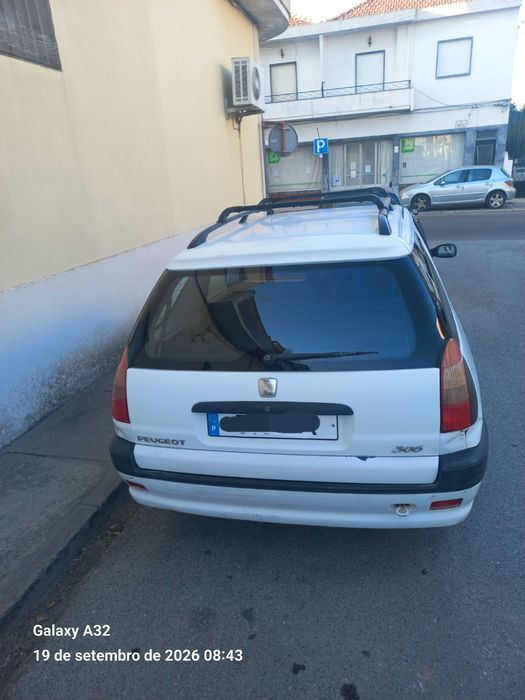 Carro em bom estado do dia a dia