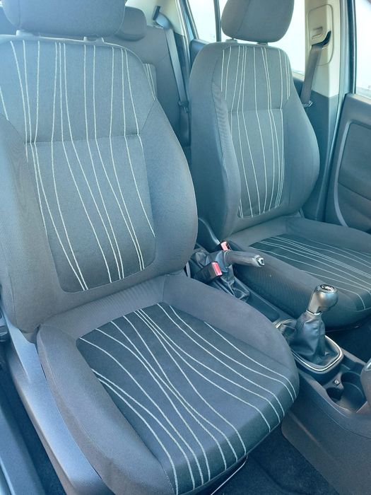 Opel Corsa 2010 com 94mil km