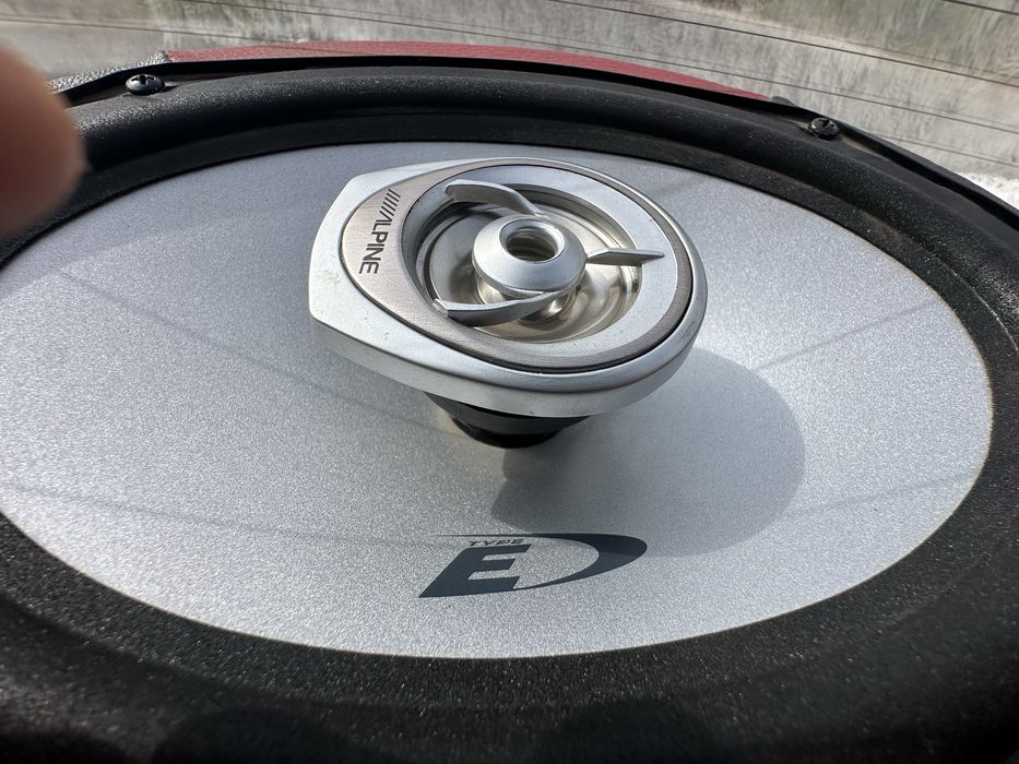 Динамики овалы ( акустика в авто )  Alpine