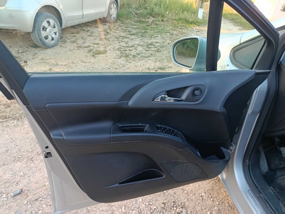 Vendo opel meriva 1.3 cdti 2013