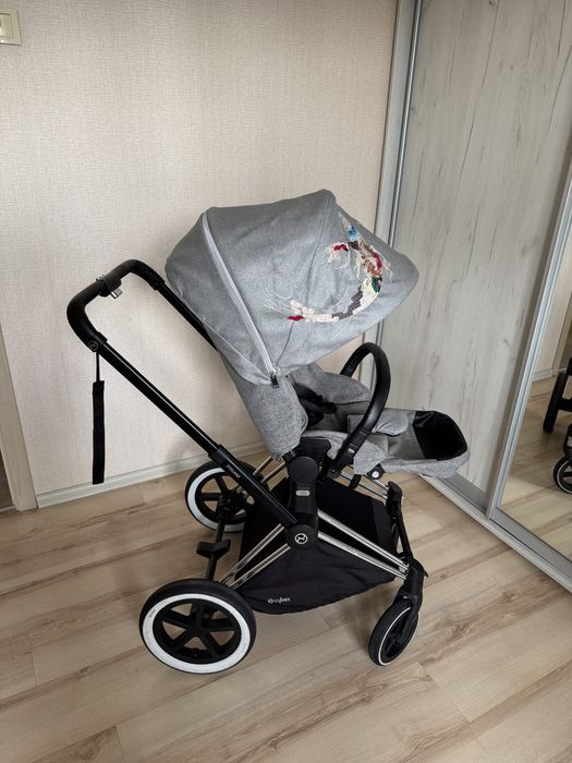 Коляска Cybex Priam Koi в хорошому стані