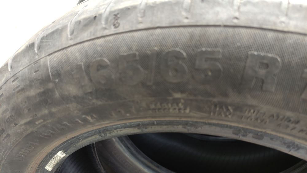 4 Jantes 14"  + 4 tampõe + 2 pneus + 16 Pernes