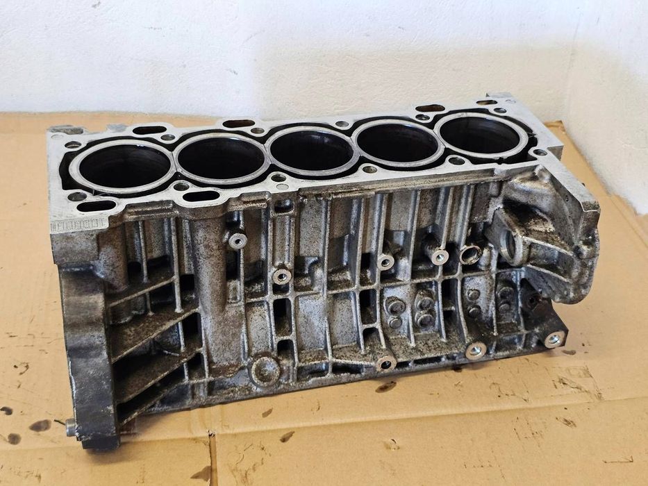 blok silnika volvo s80 v70 xc70 xc60 v50 s40 c30 c70 2.5t 30677776