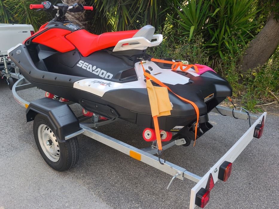 Seadoo spark trixx 3Up 06/2026 com reboque