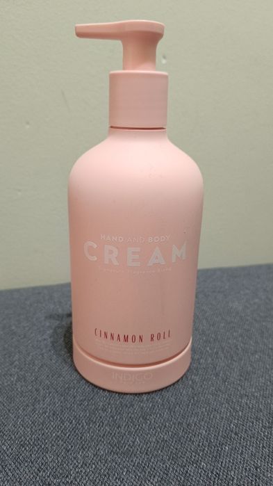 Indigo krem do rąk i ciała Cinnamon Roll 370ml