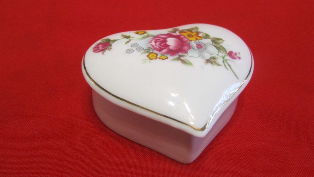 Шкатулочки фарфорові,Японія та Німеччина.