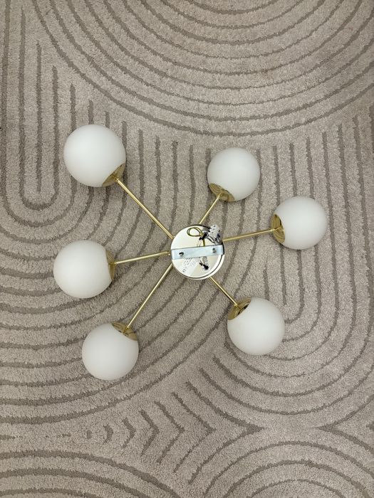 Nowoczesna lampa sufitowa – Agata Meble | złota | z żarówkami