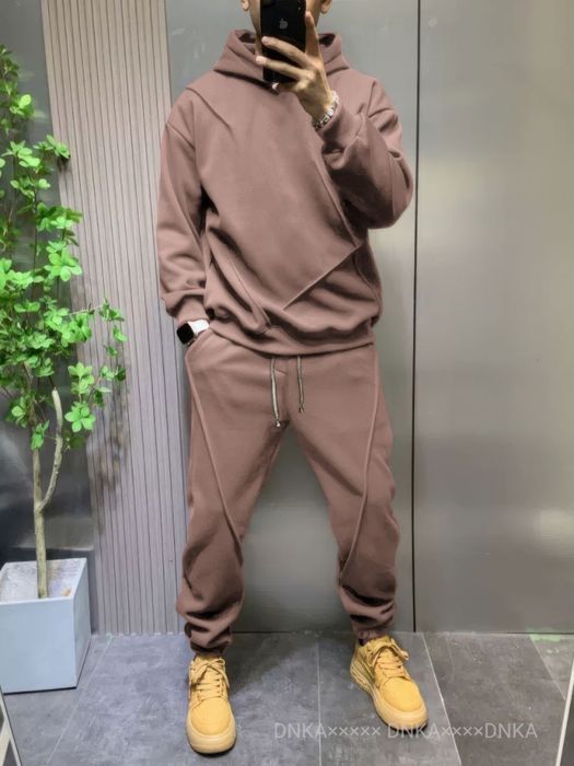 Чоловічий спортивний костюм весняний