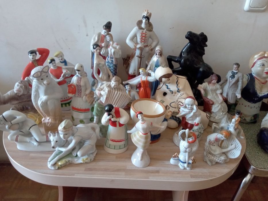 Статуэтка фарфор фигурка