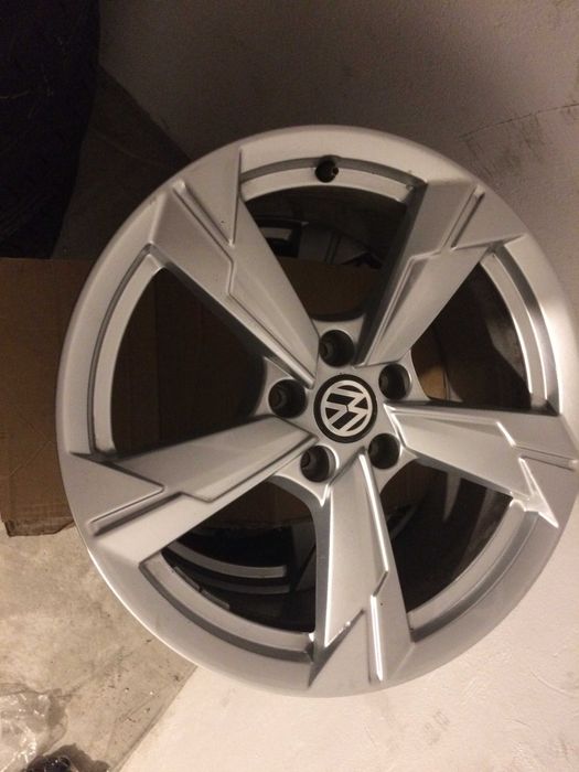 Felgi aluminiowe 18' 5x112 8x18 Oryginalne Audi VW Skoda Seat Jak nowe