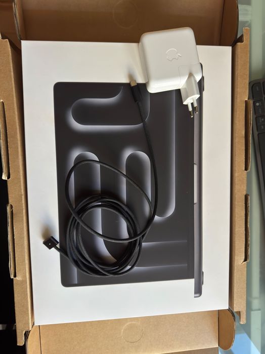 [RESERVADO] MacBook Pro 14” Space Black 2024 (M4 24GB)