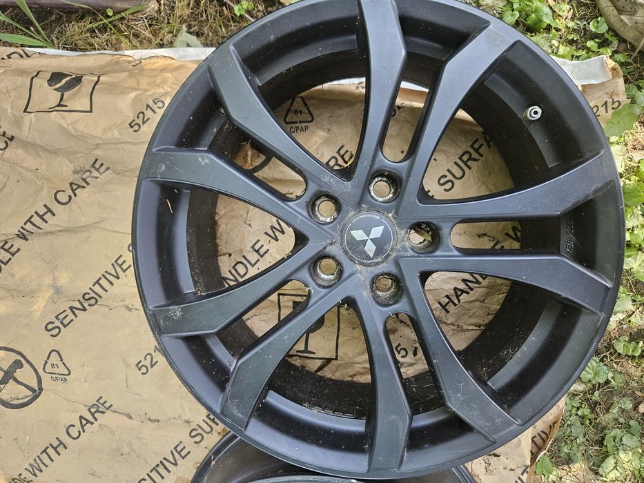 Mitsubishi felgi aluminiowe z czujnikami