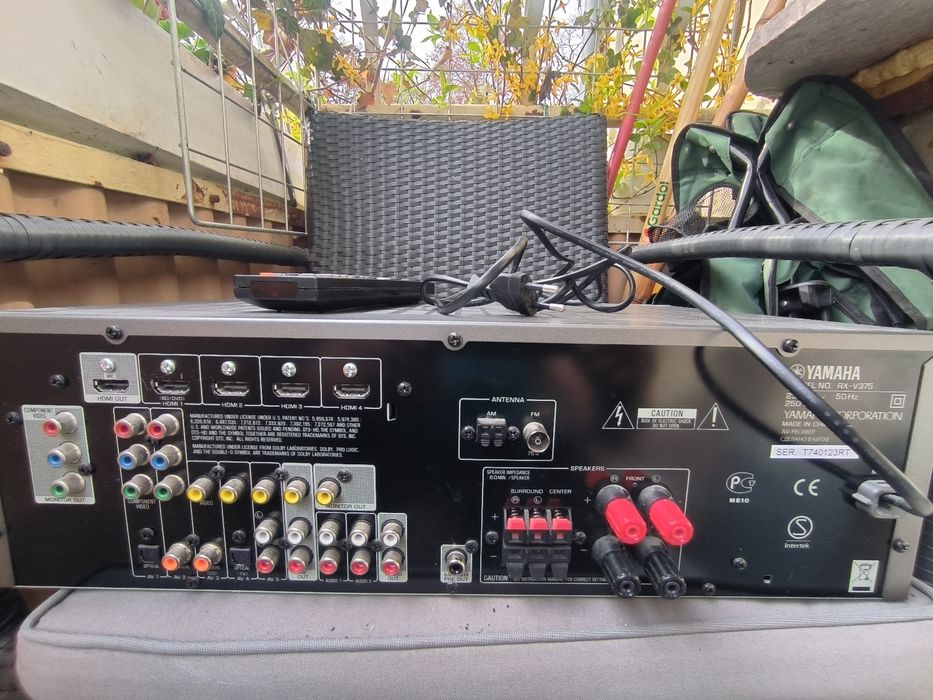 Amplituner Yamaha RX-V375