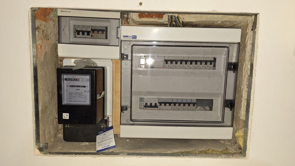 Elektryk  TANIO I SZYBKO Przeróbki Pomairy Awarie