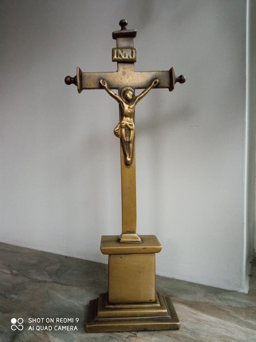 Przedwojenny krzyż mosiężny