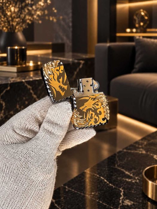 Бензинова запальничка Golden Dragon Claw в стилі Zippo з 3D елементами нова в коробці
