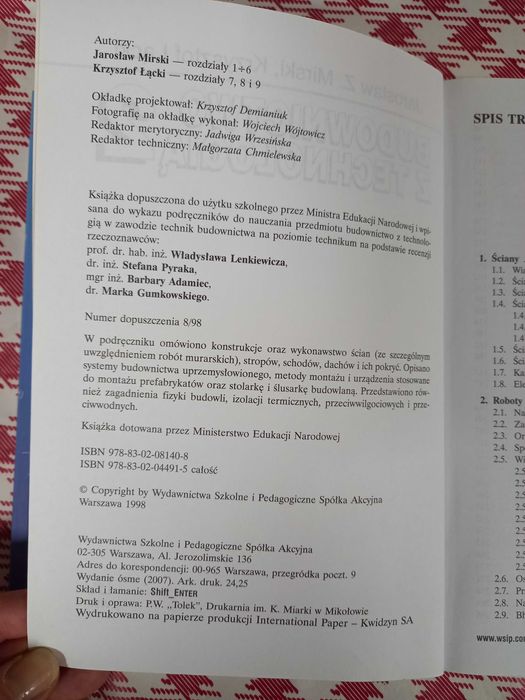 Książki - podręczniki.