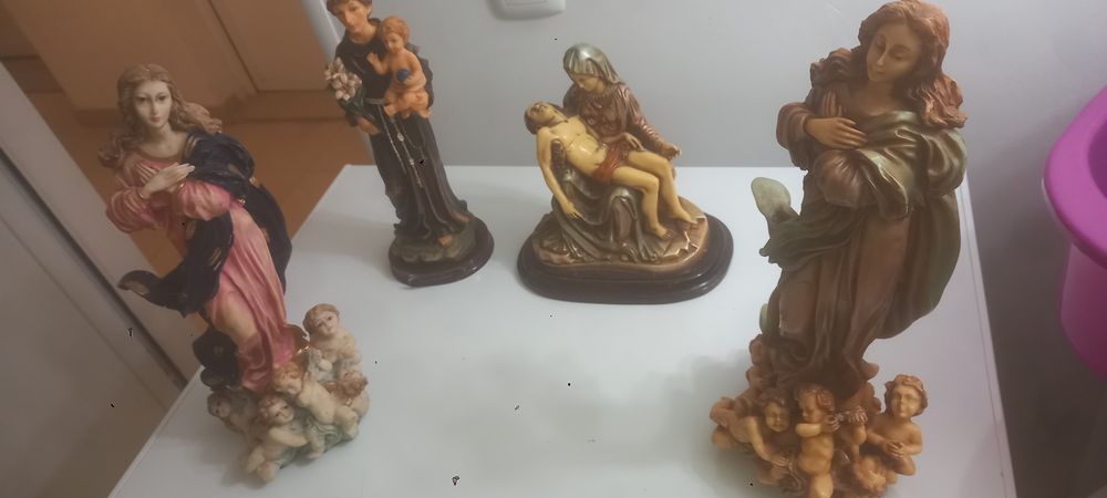Conjunto figuras  religiosas