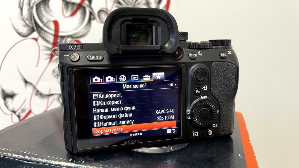 Sony a7 III body + клітка, бокова ручка і затискач hdmi SmallRig
