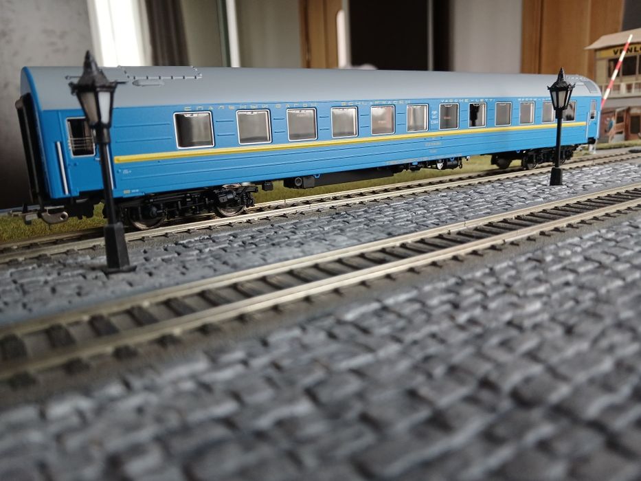 Пассажирский спальный вагон WLABm  УЗ Piko H0(1:87)