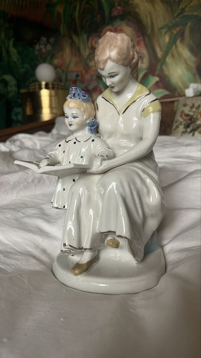 ЗХК «Мать и ребенок» Фарфоровая Статуэтка
