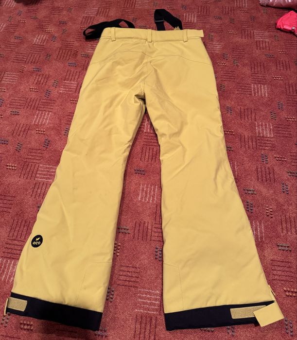 Зимовий або лижний костюм для дівчинки