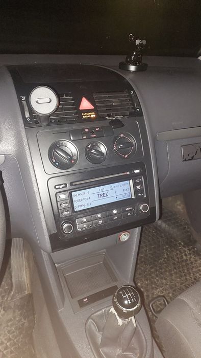 Volkswagen тауран 1,9тди,6ст.мех.