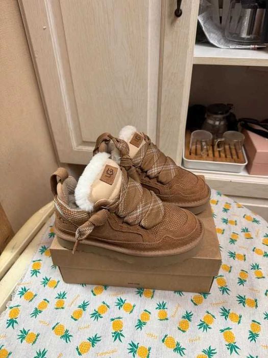 UGG Lowmel_Chestnut R.41