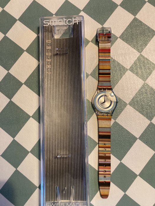 Relogio swatch com caixa