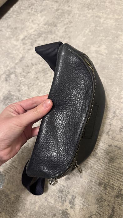 Шкіряна поясна сумка, бананка