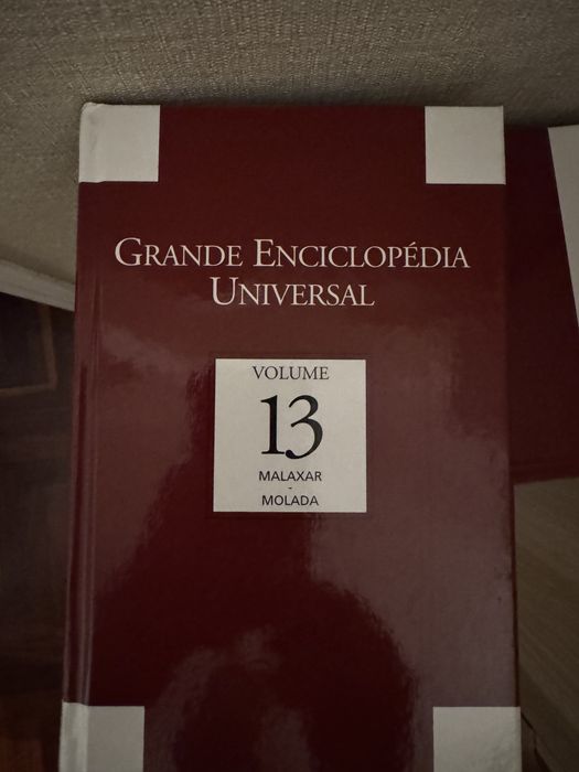 Coleção Completa "Grande Enciclopédia Universal" (25 Volumes) - Excelente Estado